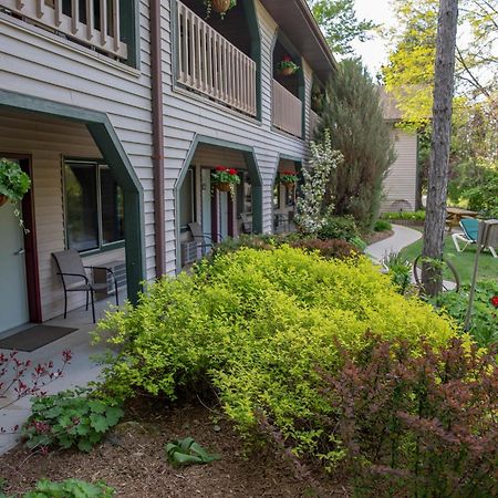 Coachlite Inn Sister Bay Exterior photo